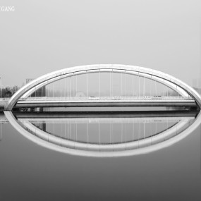 《桥》