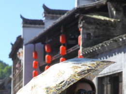 古镇与美女