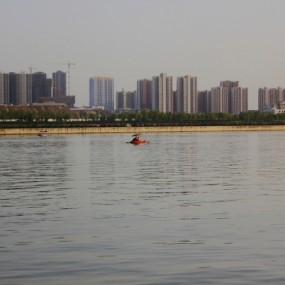 广场随拍 请指点