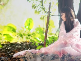 孤 剑  侠 女
