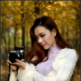 蹭拍美女
