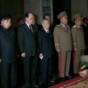 站在金正恩身后的神秘女子真实身份曝光