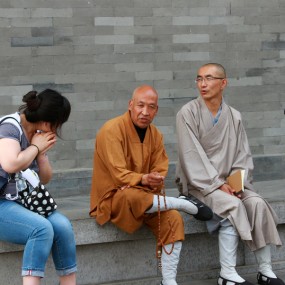 僧人与凡人