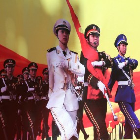 以爱为名，圆闫洼小学学生〝国旗梦〞（伊川）