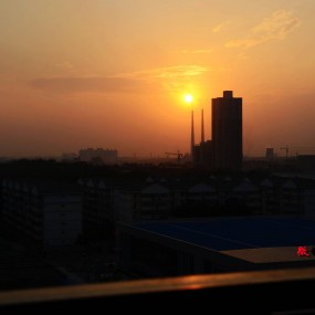 家窗夕阳！