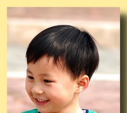 快乐小男孩