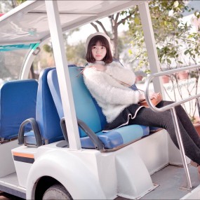 外拍小清新少女