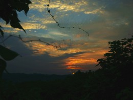 《雨后晚霞》
