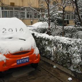 小区雪景