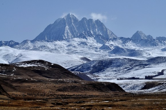 雅拉雪山